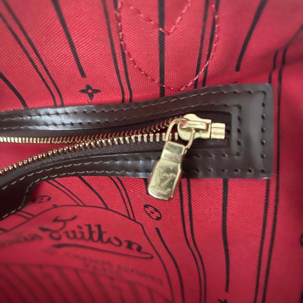 Brand new Louis Vuitton Tote bag - Picture 2 of 15